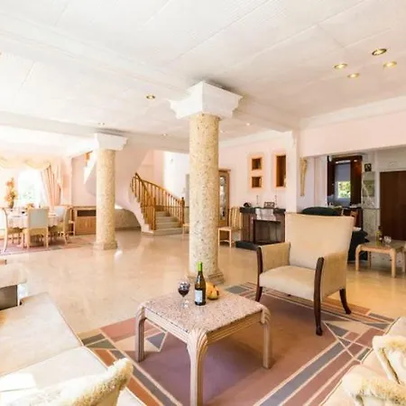 Calypso Holiday home *
